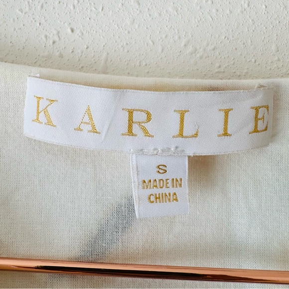 Karlie Linen Blend Puffy Sleeves Tie V Neckline Floral Print Blouse Top - Picture 6 of 7